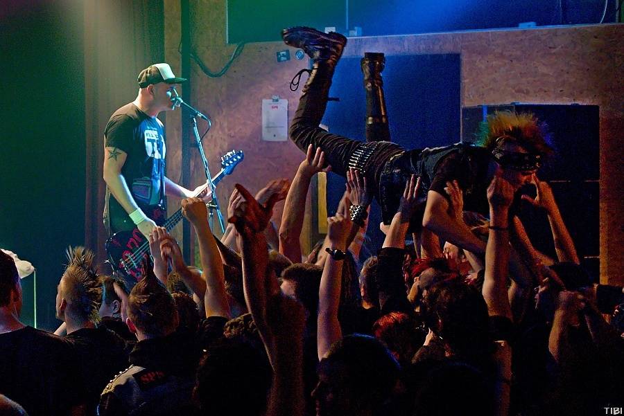 Punkový večírek v Písku s SPS a E!E