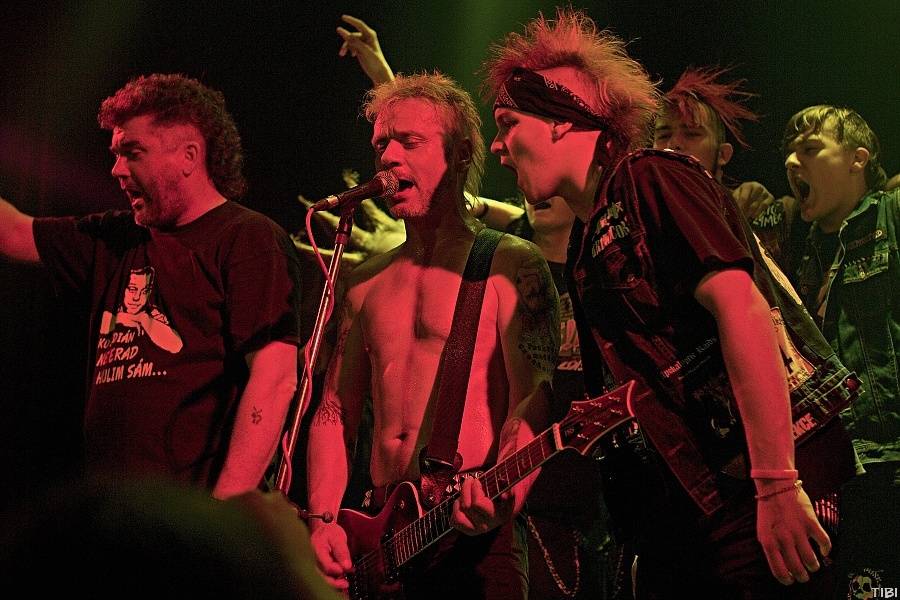 Punkový večírek v Písku s SPS a E!E