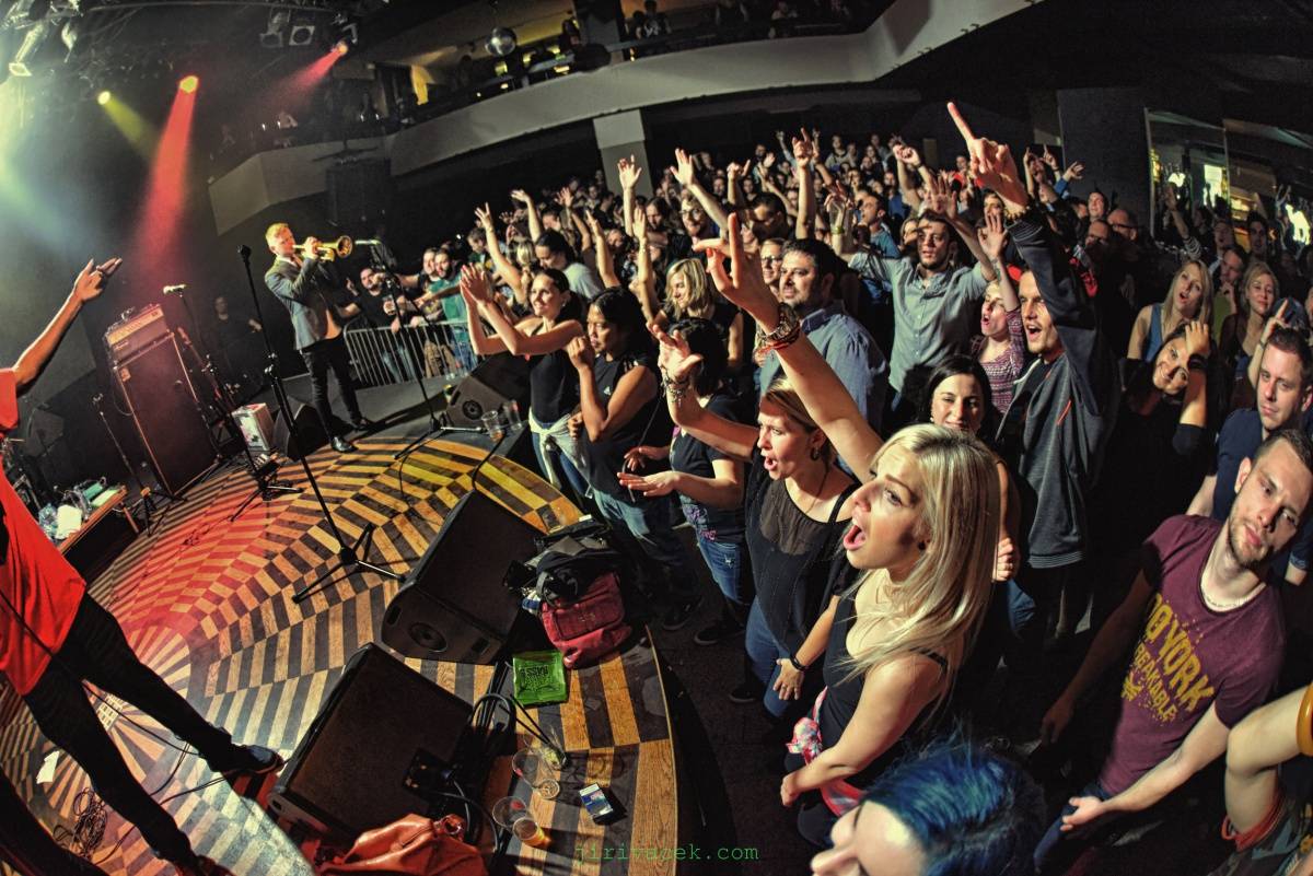 Dub Pistols pálili v Lucerna Music Baru ostrými náboji