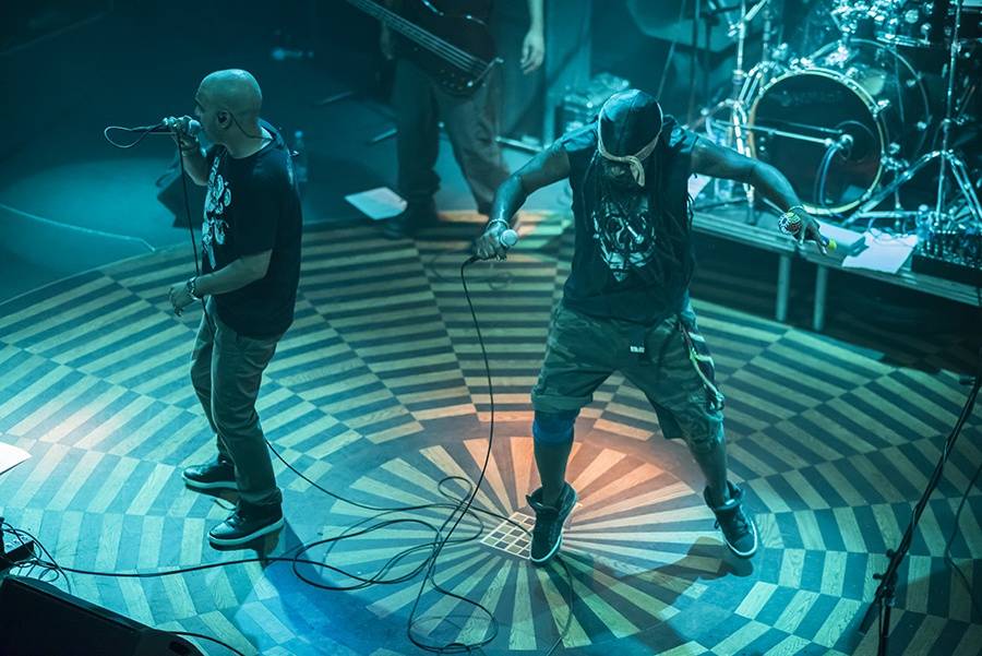 Asian Dub Foundation rozproudili krev v pražském Lucerna Music Baru