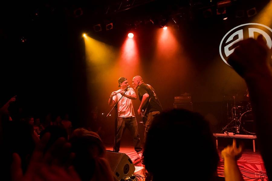 Asian Dub Foundation rozproudili krev v pražském Lucerna Music Baru