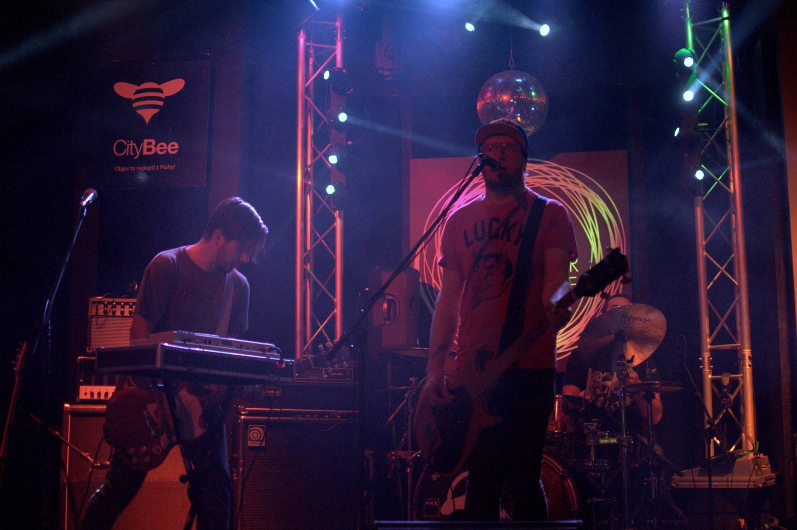 Kofe-in a Lety mimo se zastavili v pražském klubu La Loca