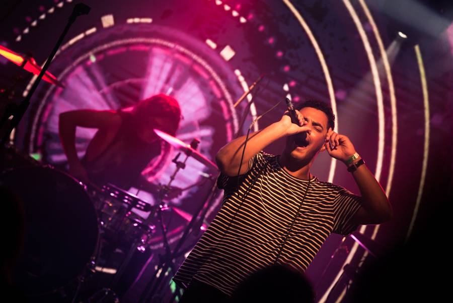 První den Nouvelle Prague ovládli Ghost Of You, Kadebostany či Wild Tides