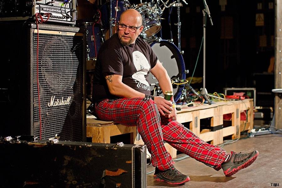 Visací zámek ukřižoval svého Ježíše, asistovali Plexis