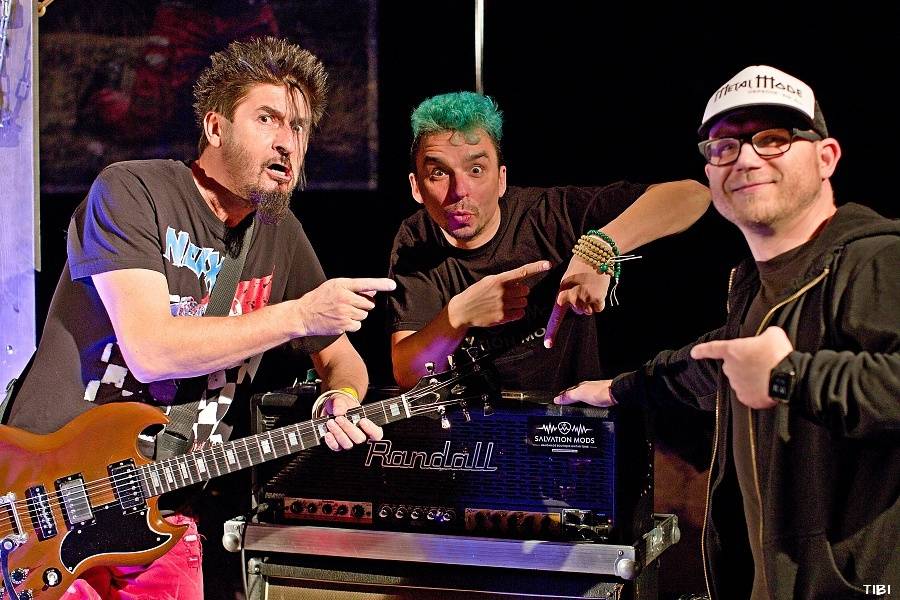 Visací zámek ukřižoval svého Ježíše, asistovali Plexis