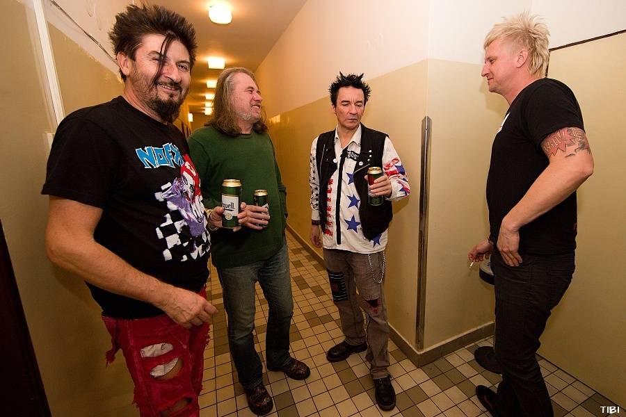 Visací zámek ukřižoval svého Ježíše, asistovali Plexis