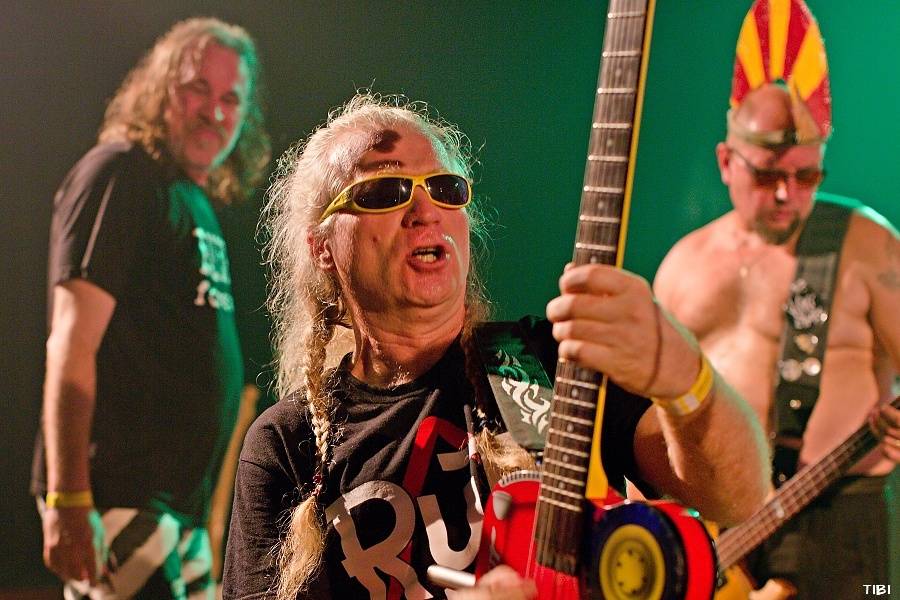 Visací zámek ukřižoval svého Ježíše, asistovali Plexis