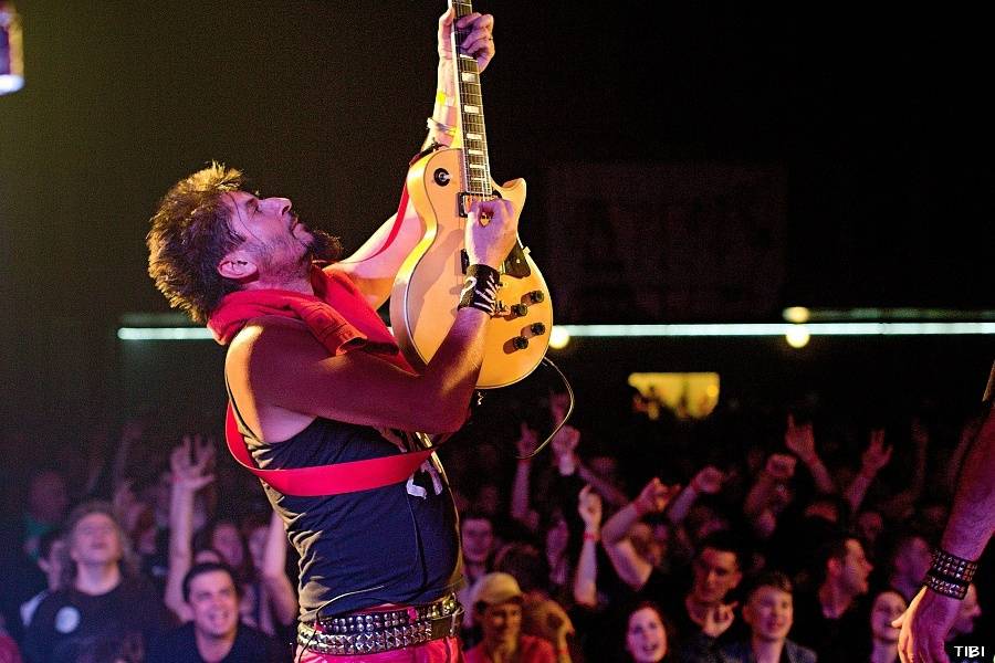 Visací zámek ukřižoval svého Ježíše, asistovali Plexis