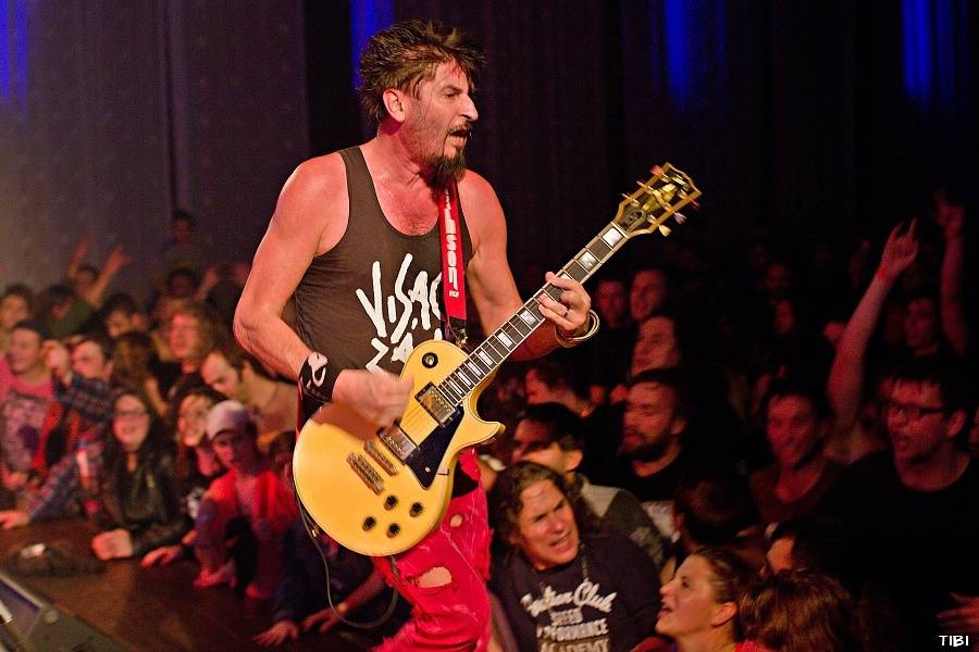 Visací zámek ukřižoval svého Ježíše, asistovali Plexis