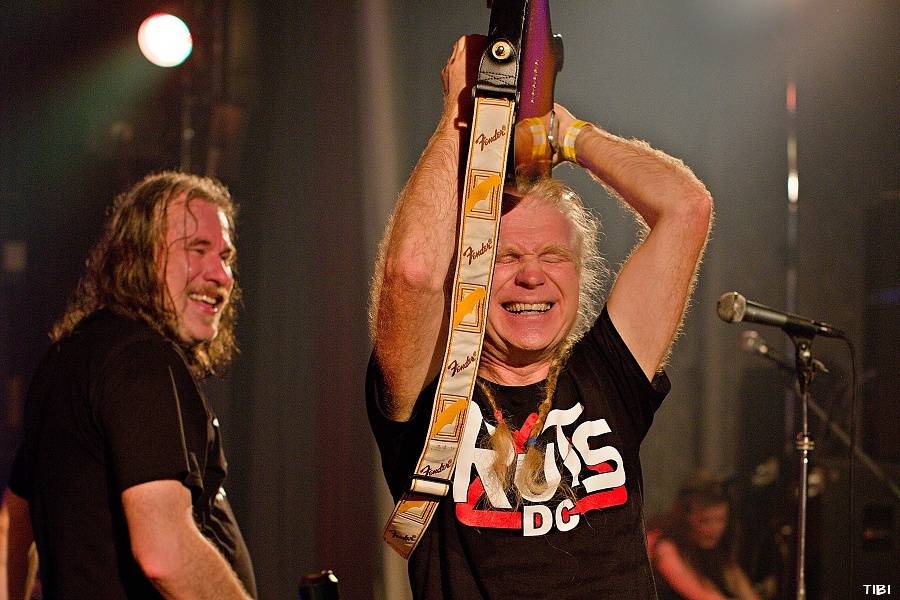 Visací zámek ukřižoval svého Ježíše, asistovali Plexis