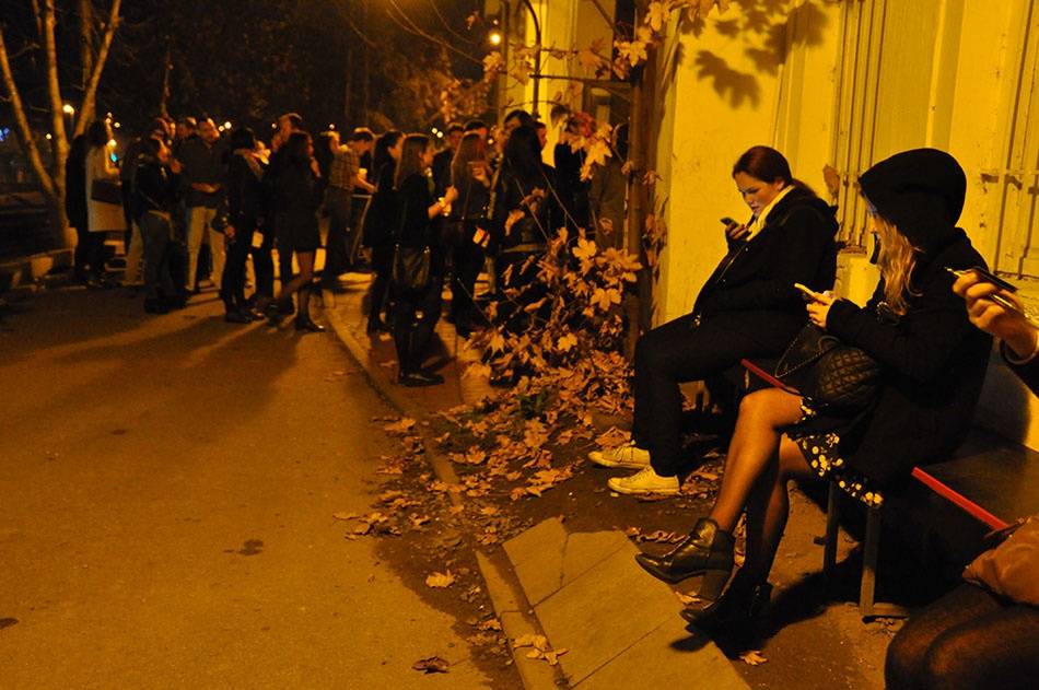 Tleskám, tleskáš, tleskáme - Rhye poprvé v Praze