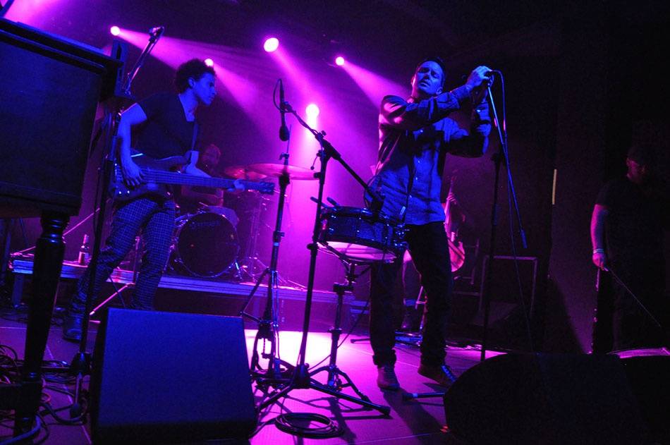 Tleskám, tleskáš, tleskáme - Rhye poprvé v Praze