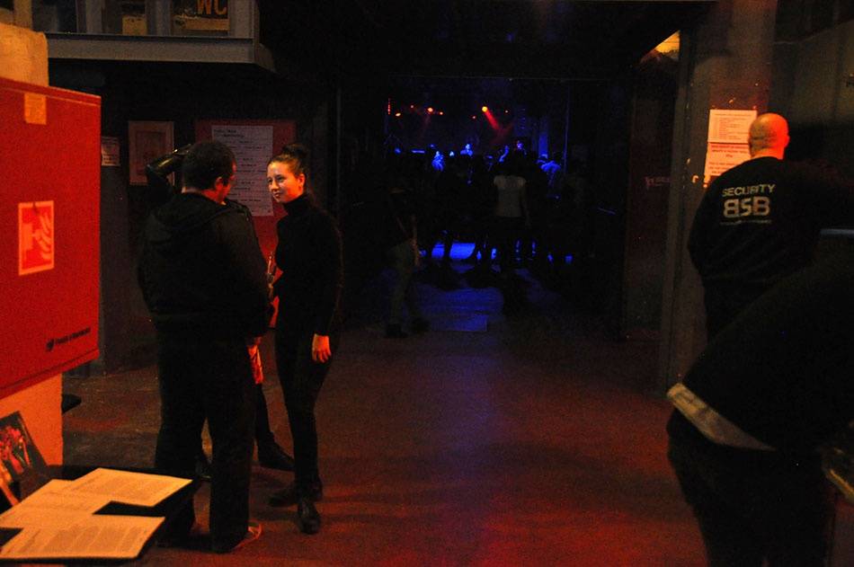 Tleskám, tleskáš, tleskáme - Rhye poprvé v Praze