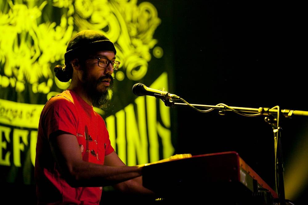 Everlast postavil v Roxy skvělou show jen na klávesách a kytaře