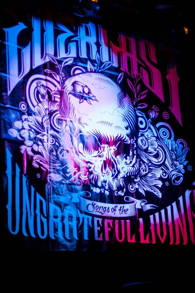 Everlast postavil v Roxy skvělou show jen na klávesách a kytaře