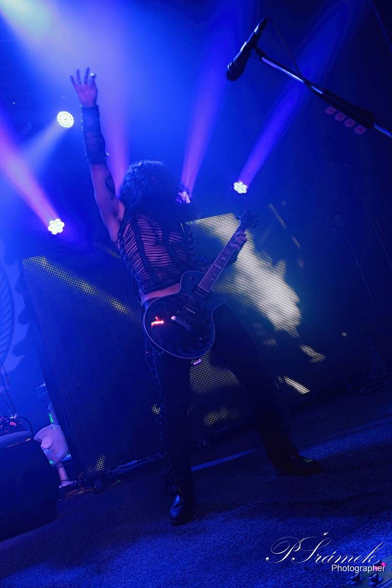 Strašáci W.A.S.P. přivezli do Ostravy svůj cirkus