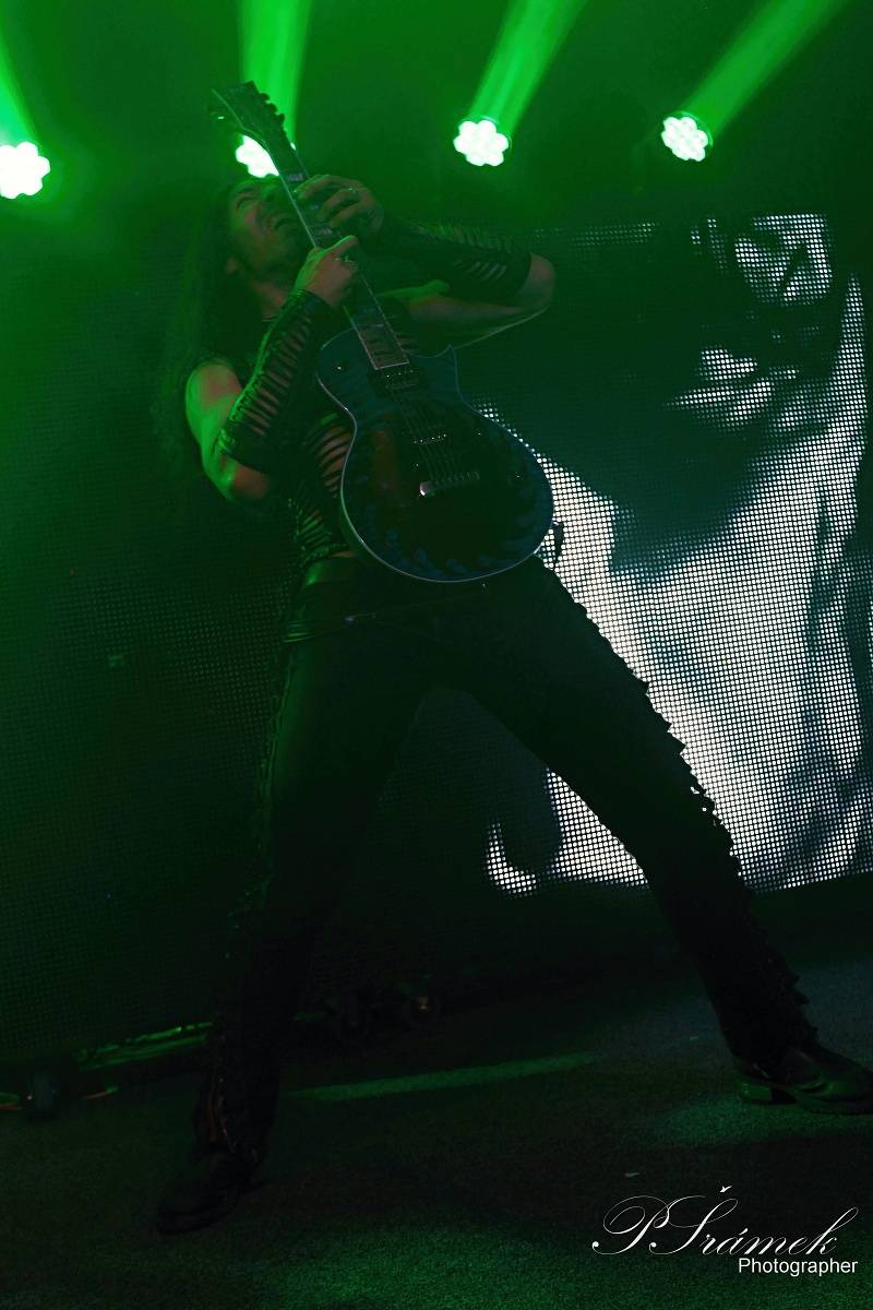 Strašáci W.A.S.P. přivezli do Ostravy svůj cirkus