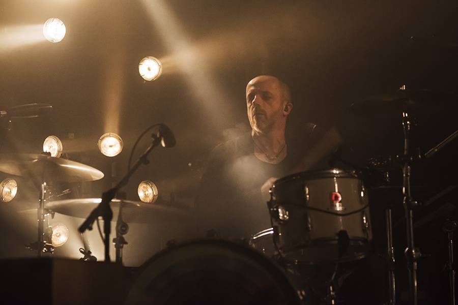 Fink ponořil pražský klub Roxy do snu