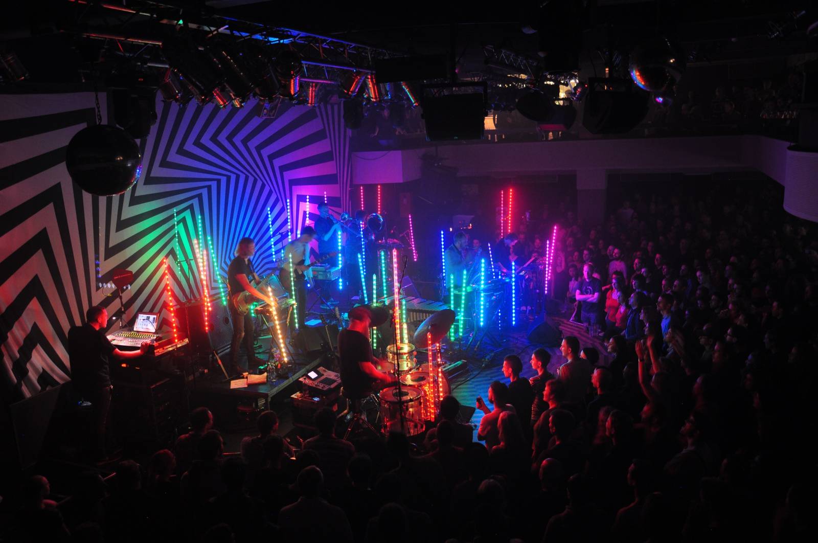 Jaga Jazzist očarovali Prahu jazzem