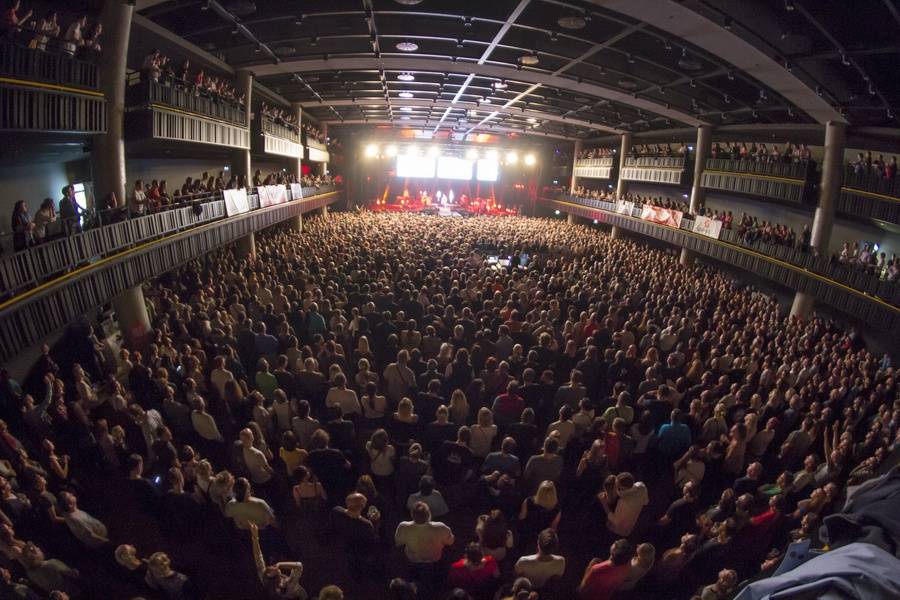 Tata Bojs si audiovizuálně vyhráli ve Foru Karlín