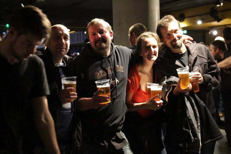 Škwor přilákal do Fora Karlín davy lidí