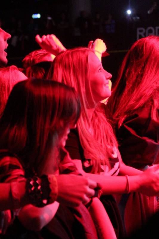 Škwor přilákal do Fora Karlín davy lidí