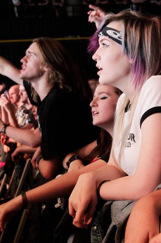 Škwor přilákal do Fora Karlín davy lidí