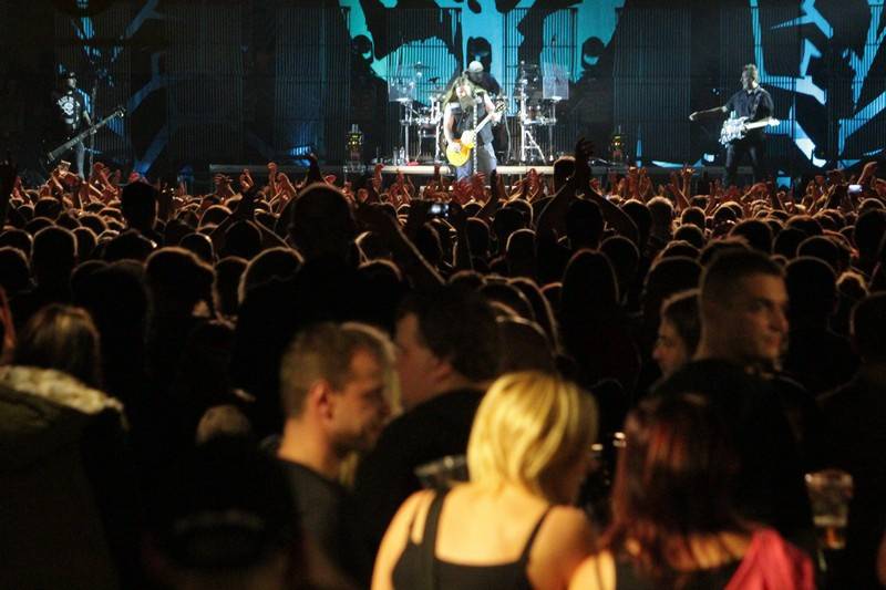 Škwor přilákal do Fora Karlín davy lidí