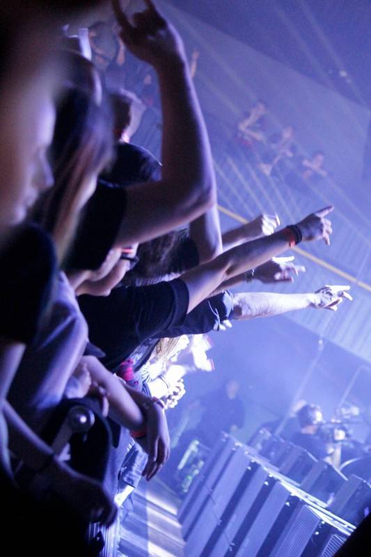 Škwor přilákal do Fora Karlín davy lidí