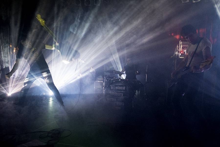 Newyorští A Place To Bury Strangers pohltili MeetFactory