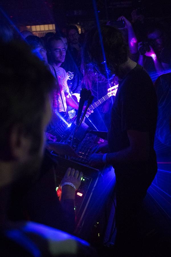 Newyorští A Place To Bury Strangers pohltili MeetFactory