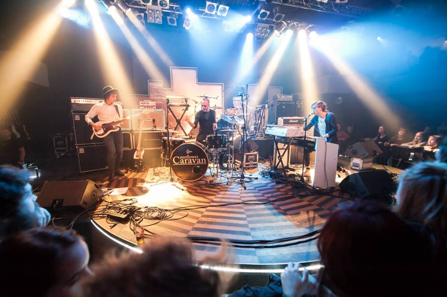 Britští hitmakeři The Wombats přijeli roztančit Lucerna Music Bar