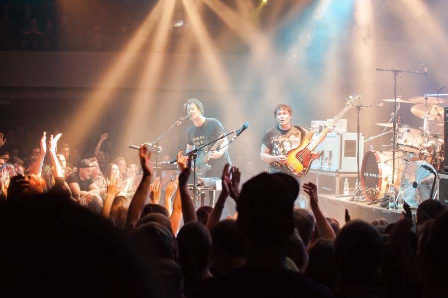 Britští hitmakeři The Wombats přijeli roztančit Lucerna Music Bar