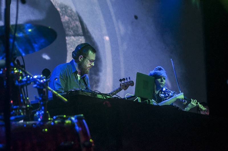 Hidden Orchestra vtáhli publikum v Roxy do melodických hlubin