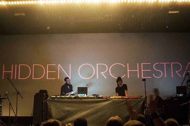 Hidden Orchestra vtáhli publikum v Roxy do melodických hlubin