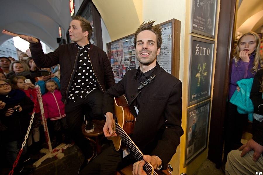 Slza vyvolala v Českých Budějovicích davové šílenství