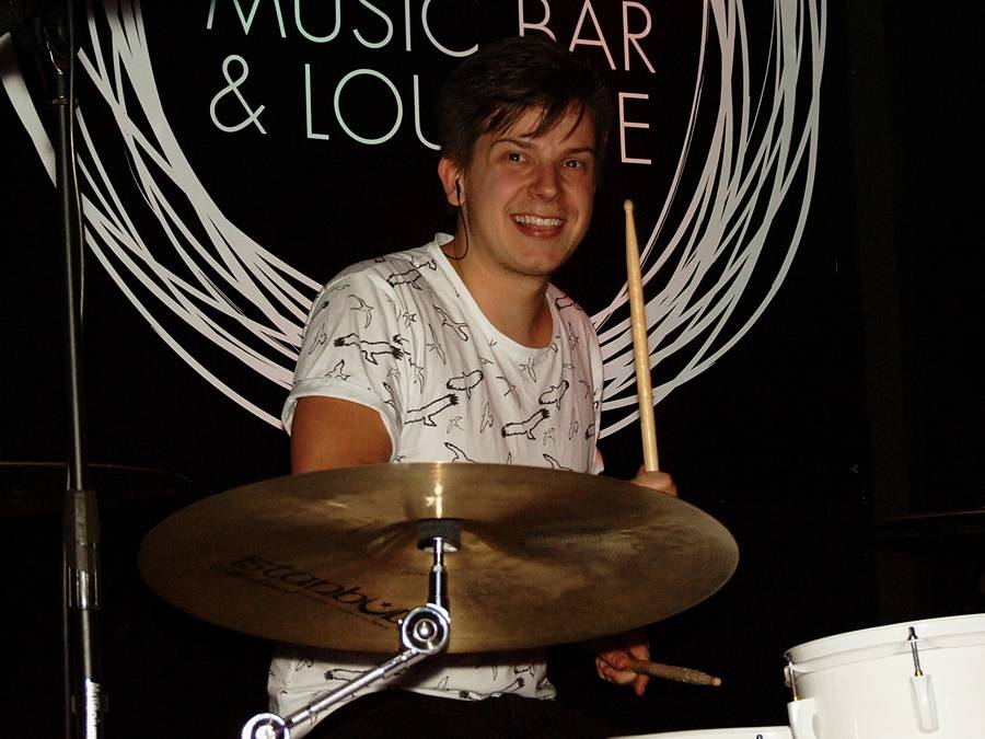 Voxela poslalo publikum do háje, v La Loce hráli i Sebastian a Light & Love