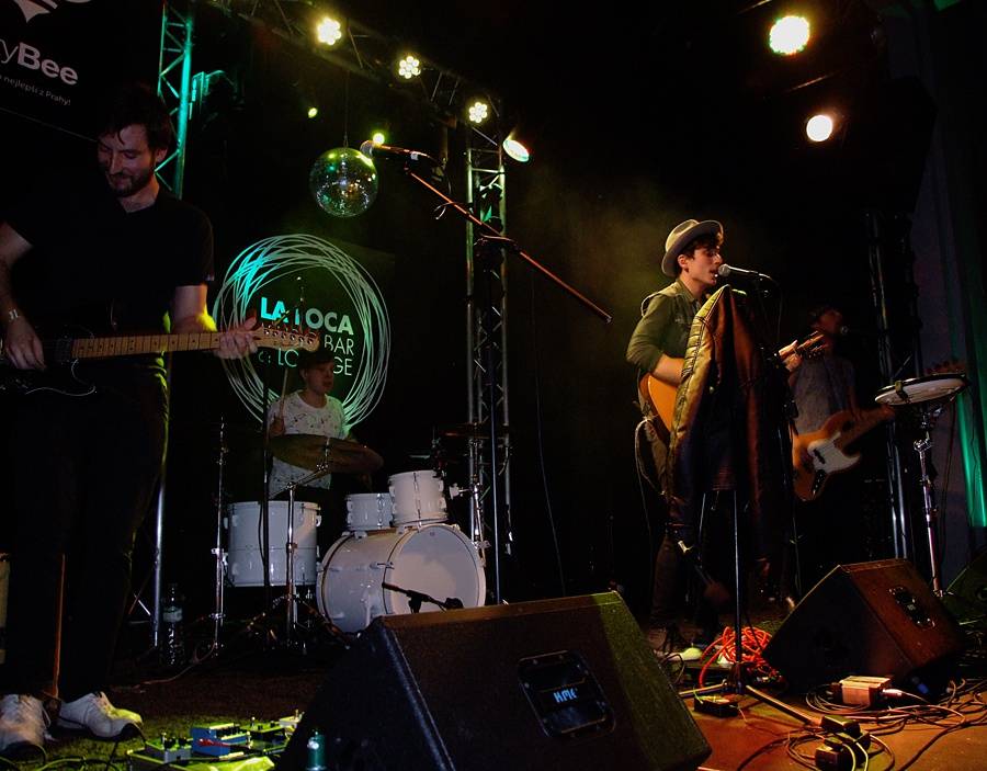 Voxela poslalo publikum do háje, v La Loce hráli i Sebastian a Light & Love