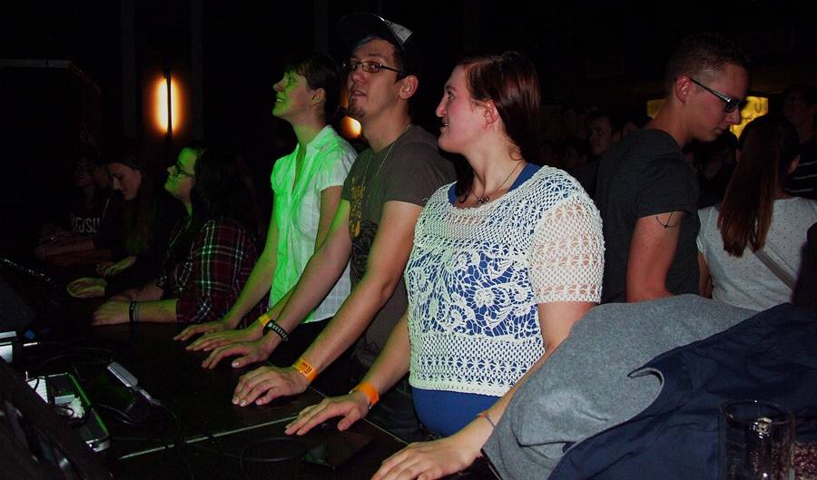 Voxela poslalo publikum do háje, v La Loce hráli i Sebastian a Light & Love