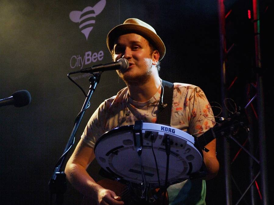 Voxela poslalo publikum do háje, v La Loce hráli i Sebastian a Light & Love