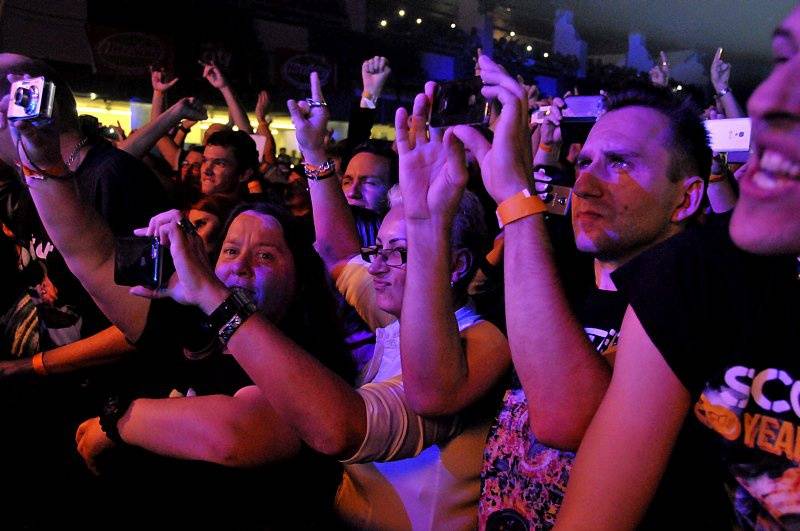 Ohnivý Scooter se vrátil do Prahy