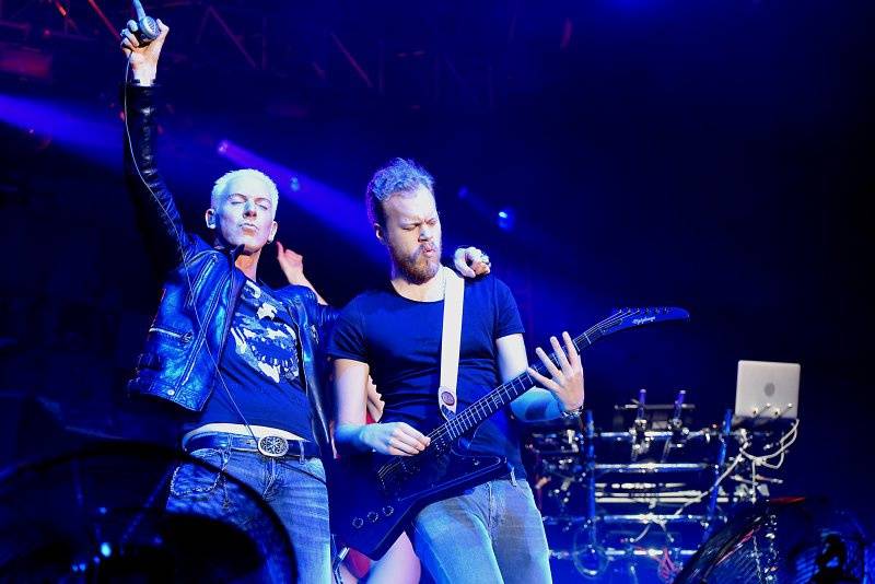 Ohnivý Scooter se vrátil do Prahy