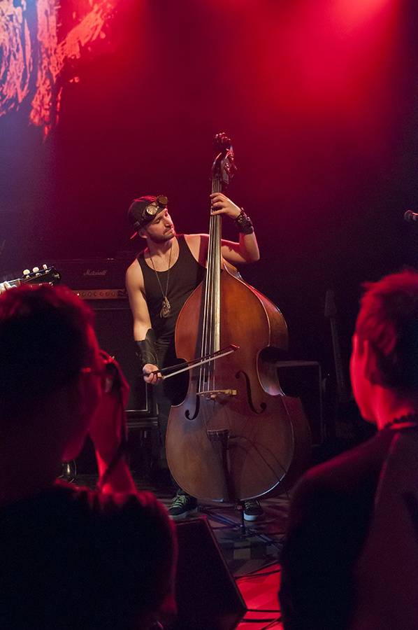 Stroy vyšvihli v Lucerna Music Baru show hodnou velikánů