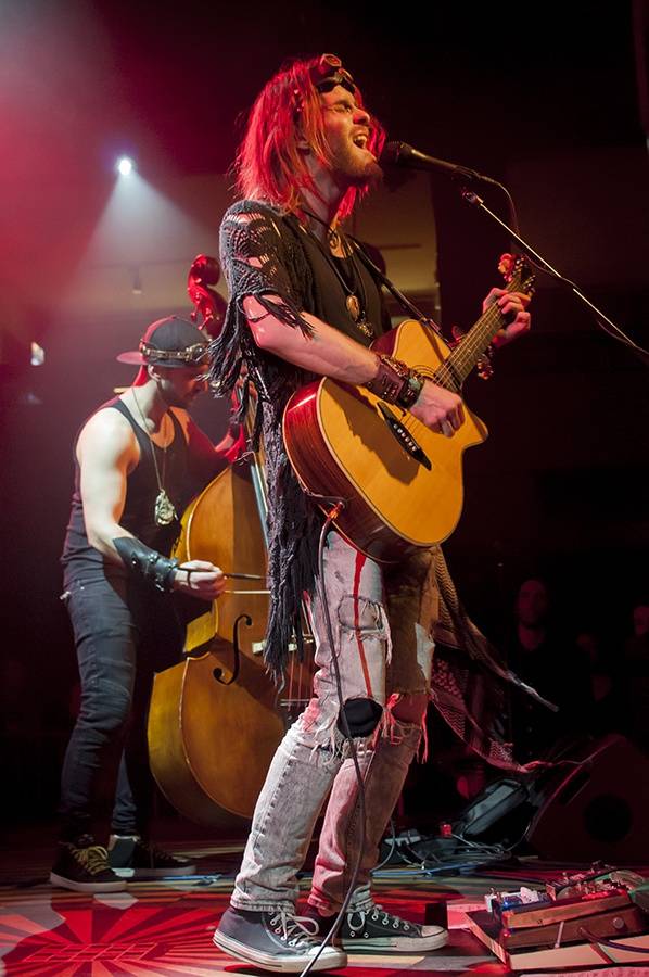 Stroy vyšvihli v Lucerna Music Baru show hodnou velikánů