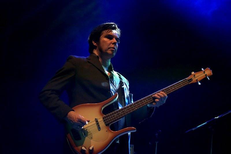 Po boku Nicka Cavea procestoval celý svět, nyní zahrál Hugo Race v Praze