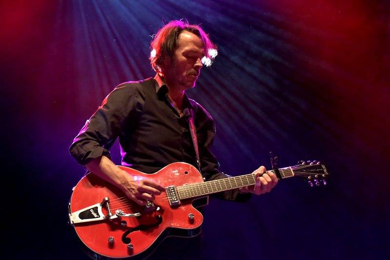 Po boku Nicka Cavea procestoval celý svět, nyní zahrál Hugo Race v Praze