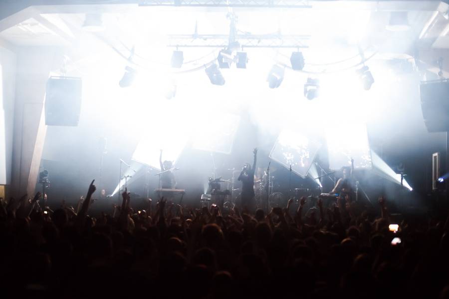 IAMX v Roxy: nová deska, skvělý setlist a narvaný klub