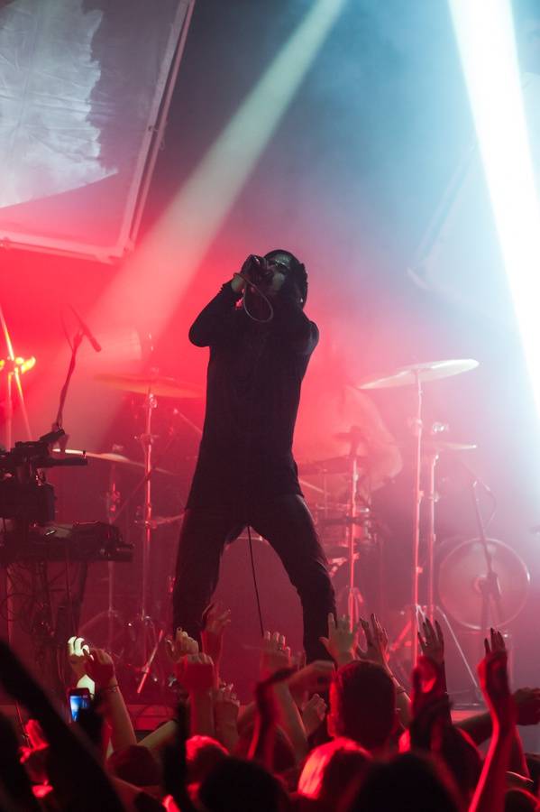 IAMX v Roxy: nová deska, skvělý setlist a narvaný klub