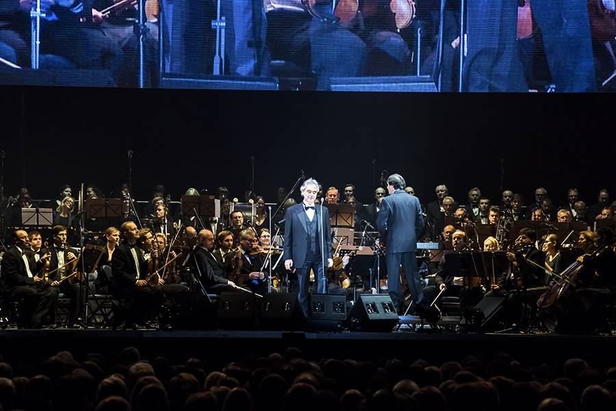 Italský večírek v Praze: Andrea Bocelli naplnil O2 arenu