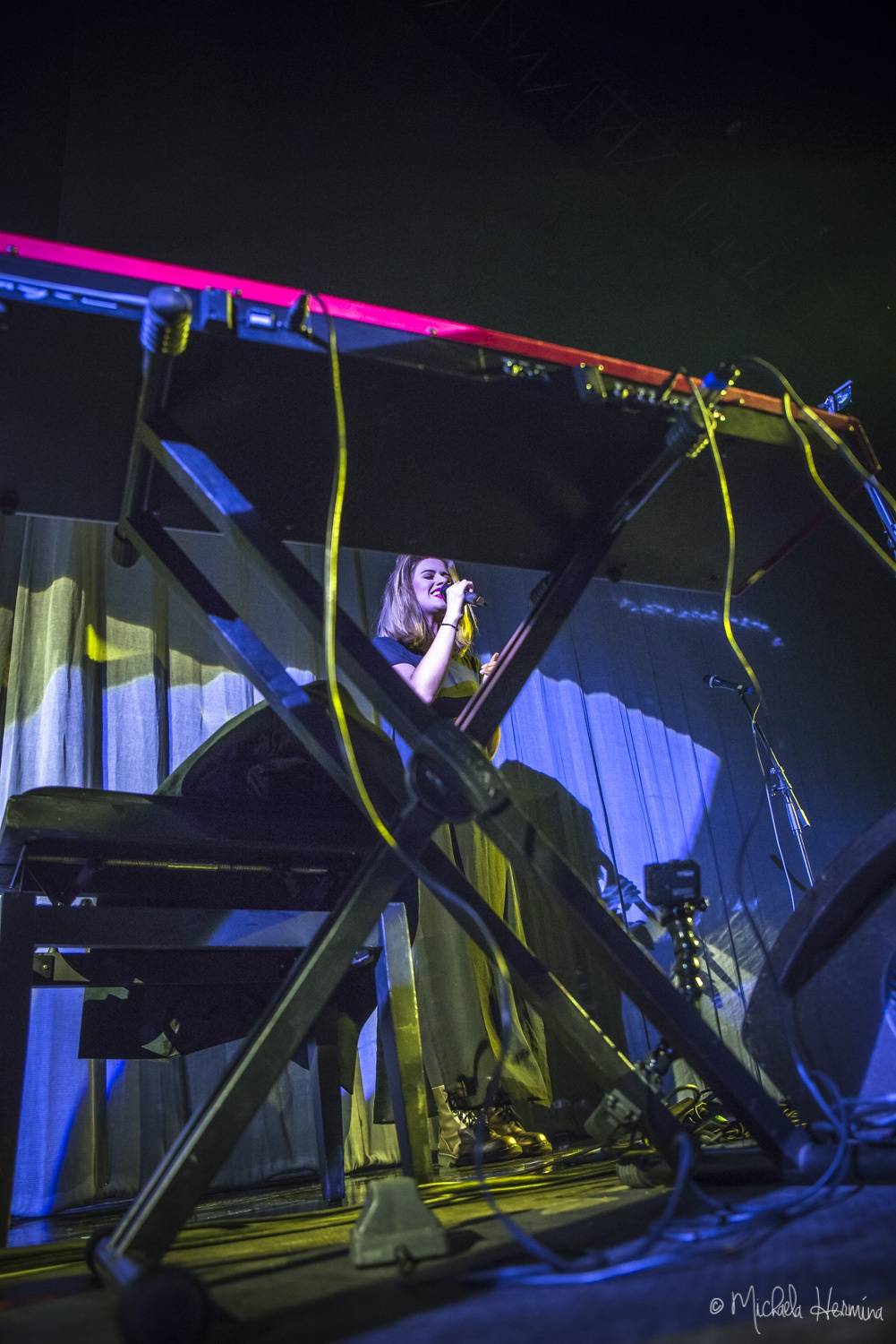 Zaz s písněmi o Paříži znovu zaplnila Forum Karlín